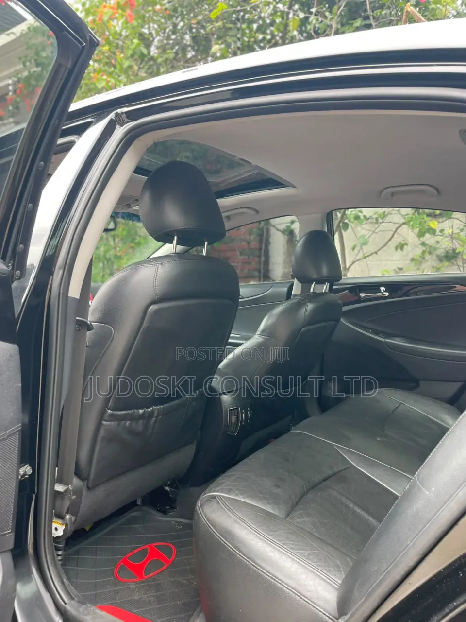 Hyundai Sonata 2011 Black