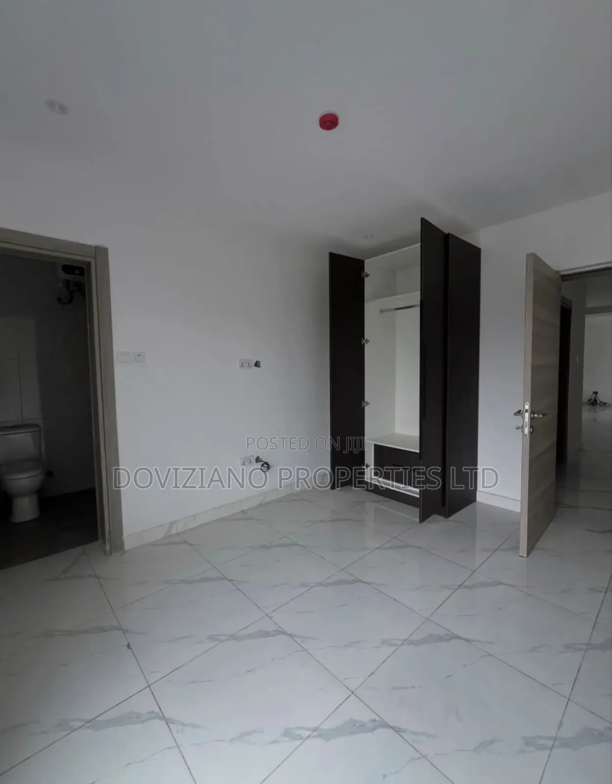 3bdrm Apartment in Lekki Phase 1 for sale