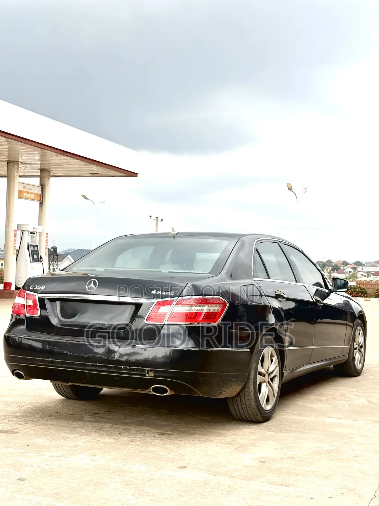 Mercedes-Benz E350 Base 4Matic Sedan AWD (3.5L 6cyl 7A) 2011 Black
