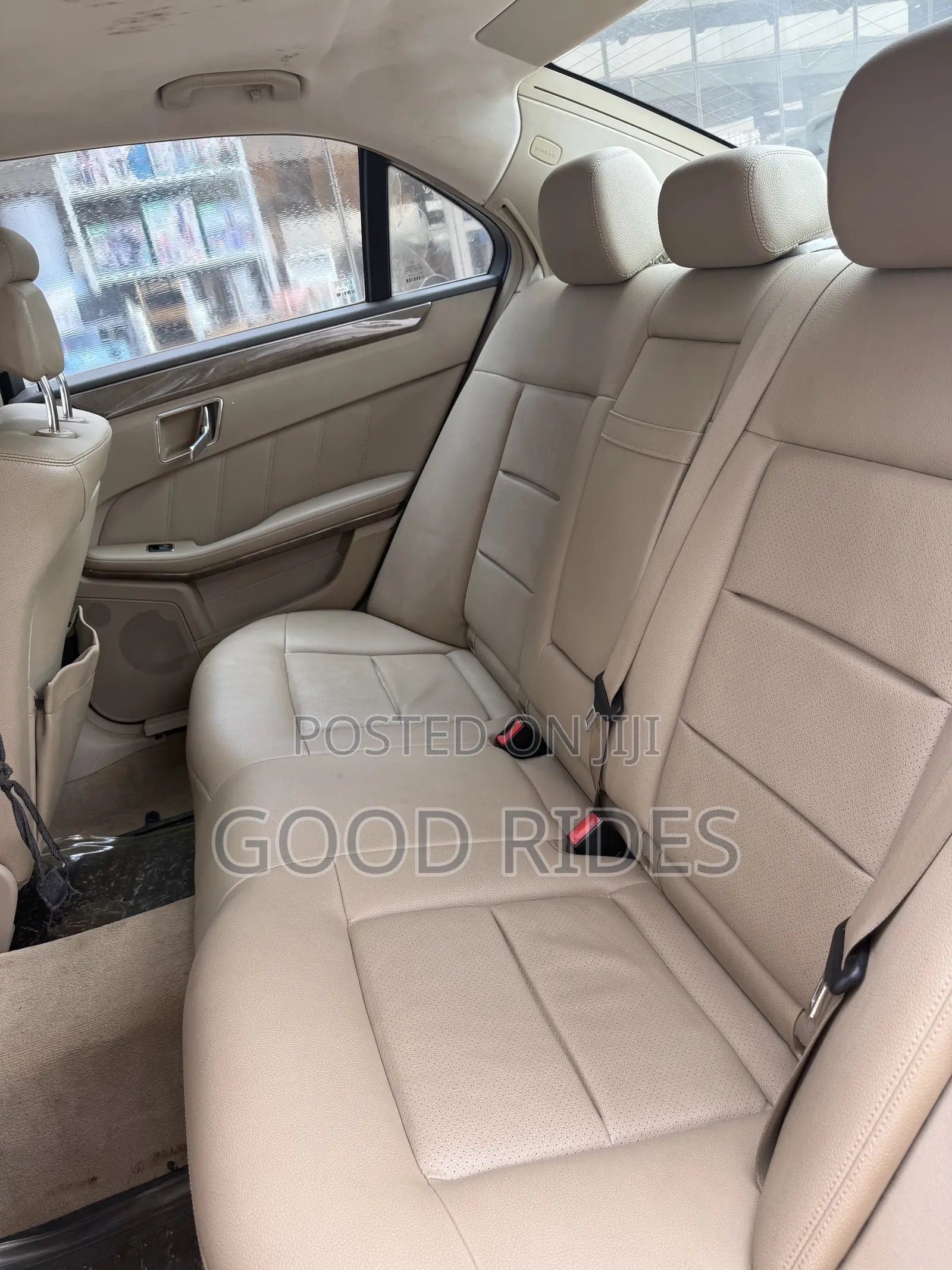 Mercedes-Benz E350 Base 4Matic Sedan AWD (3.5L 6cyl 7A) 2011 Black