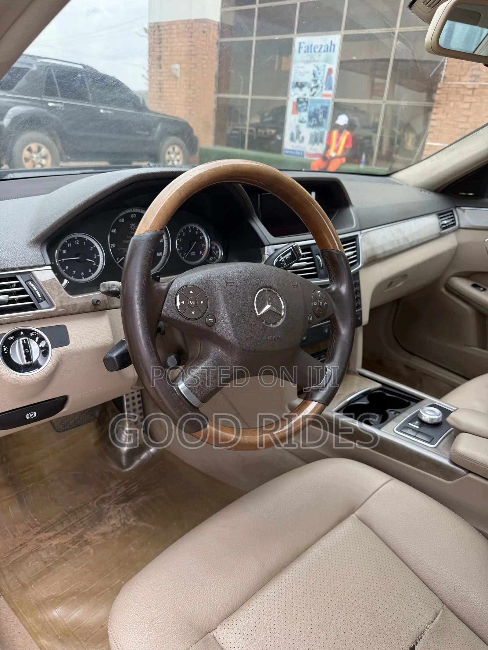 Mercedes-Benz E350 Base 4Matic Sedan AWD (3.5L 6cyl 7A) 2011 Black