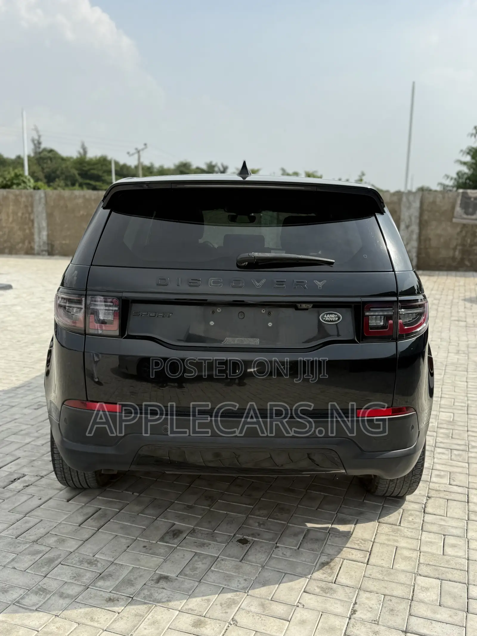 Land Rover Discovery 2022 Black