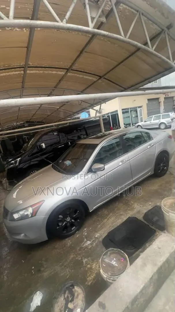 Honda Accord 2010 Silver