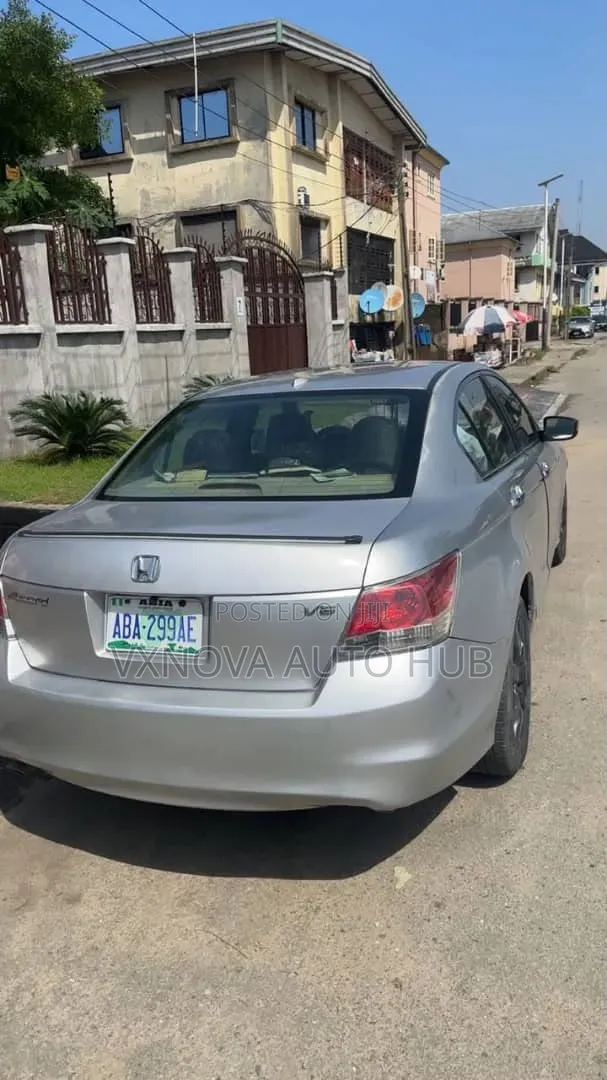 Honda Accord 2010 Silver