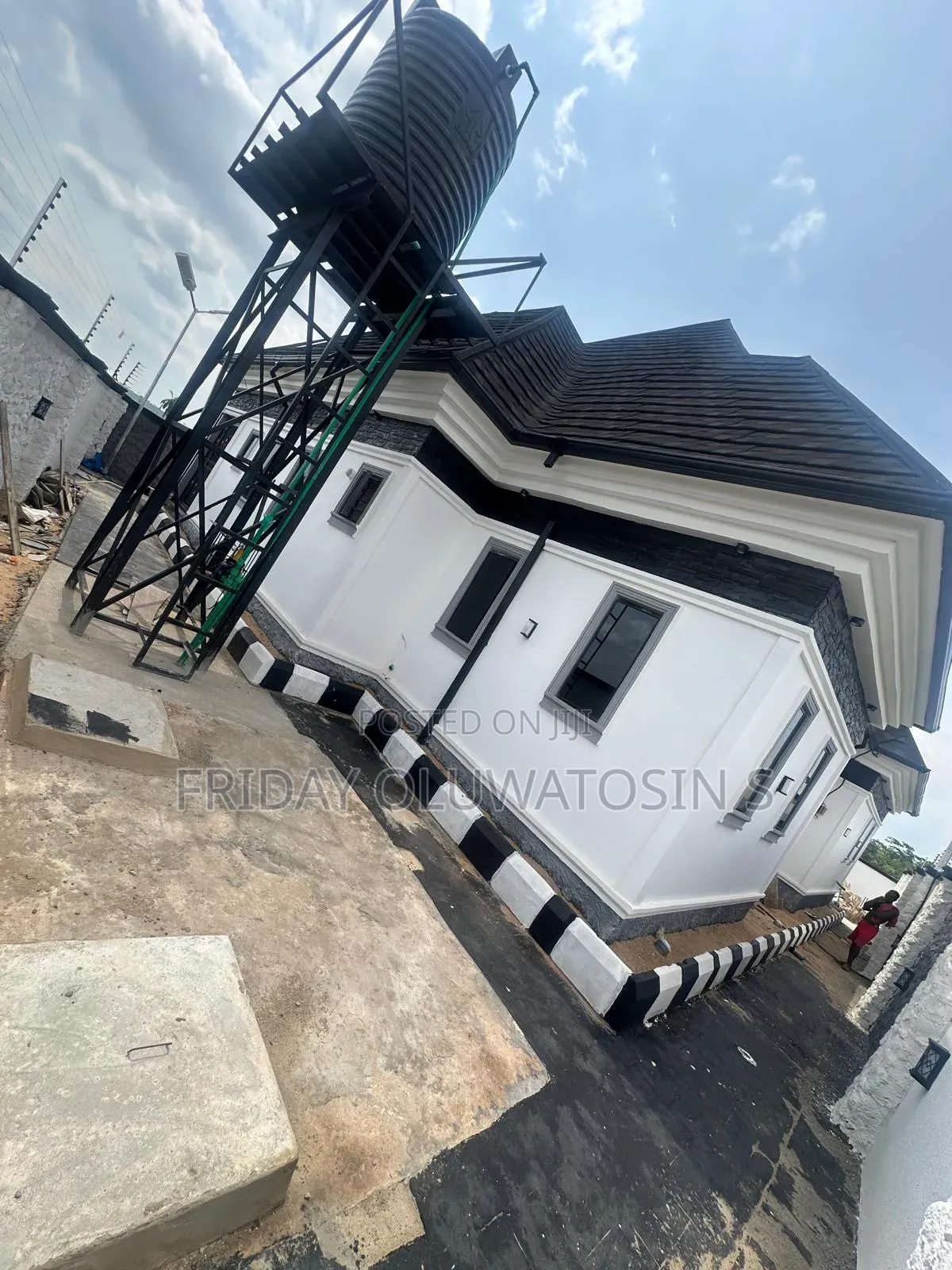 4bdrm Bungalow in Okpanam By-Pass, Oshimili South for sale