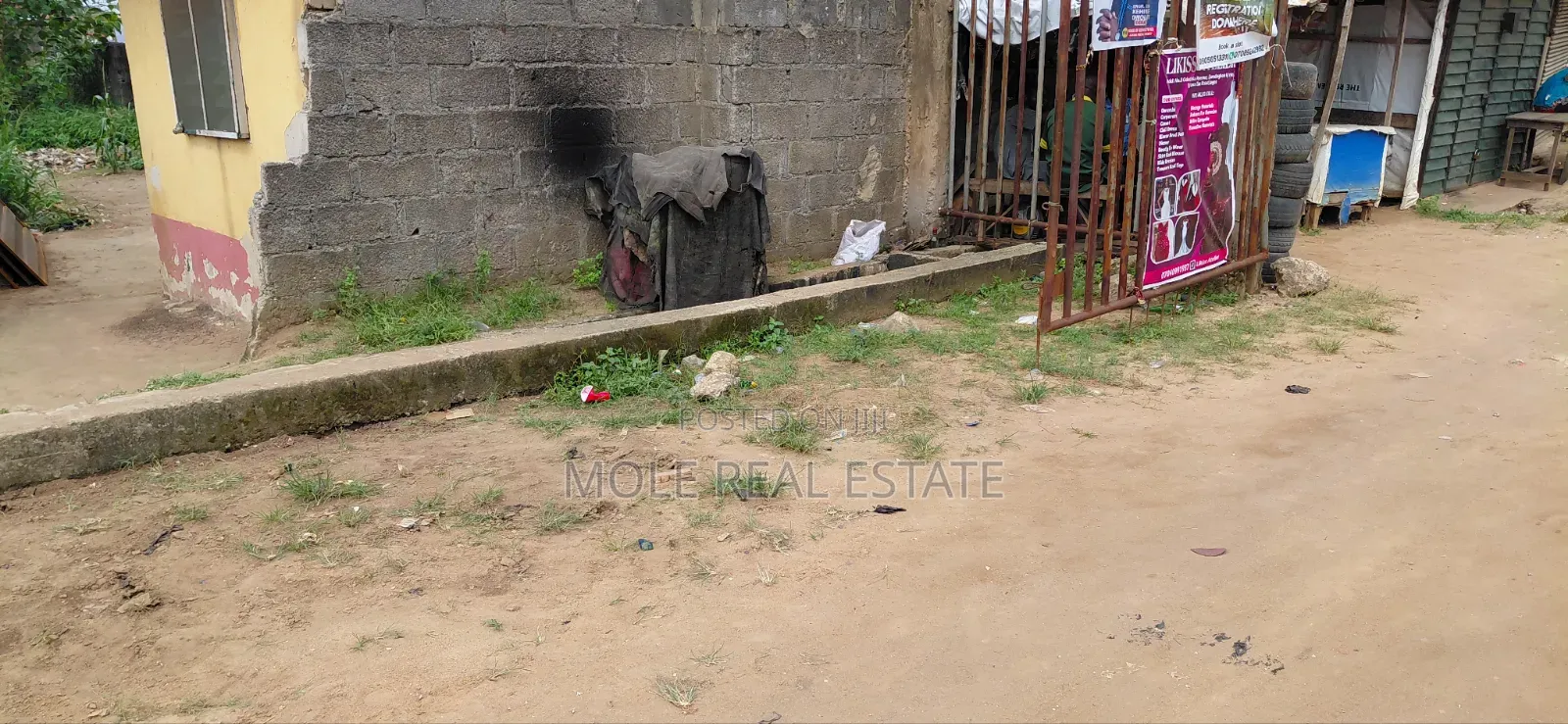 Furnished 3bdrm Bungalow in Progressive Estate, Ikotun / Ikotun/Igando