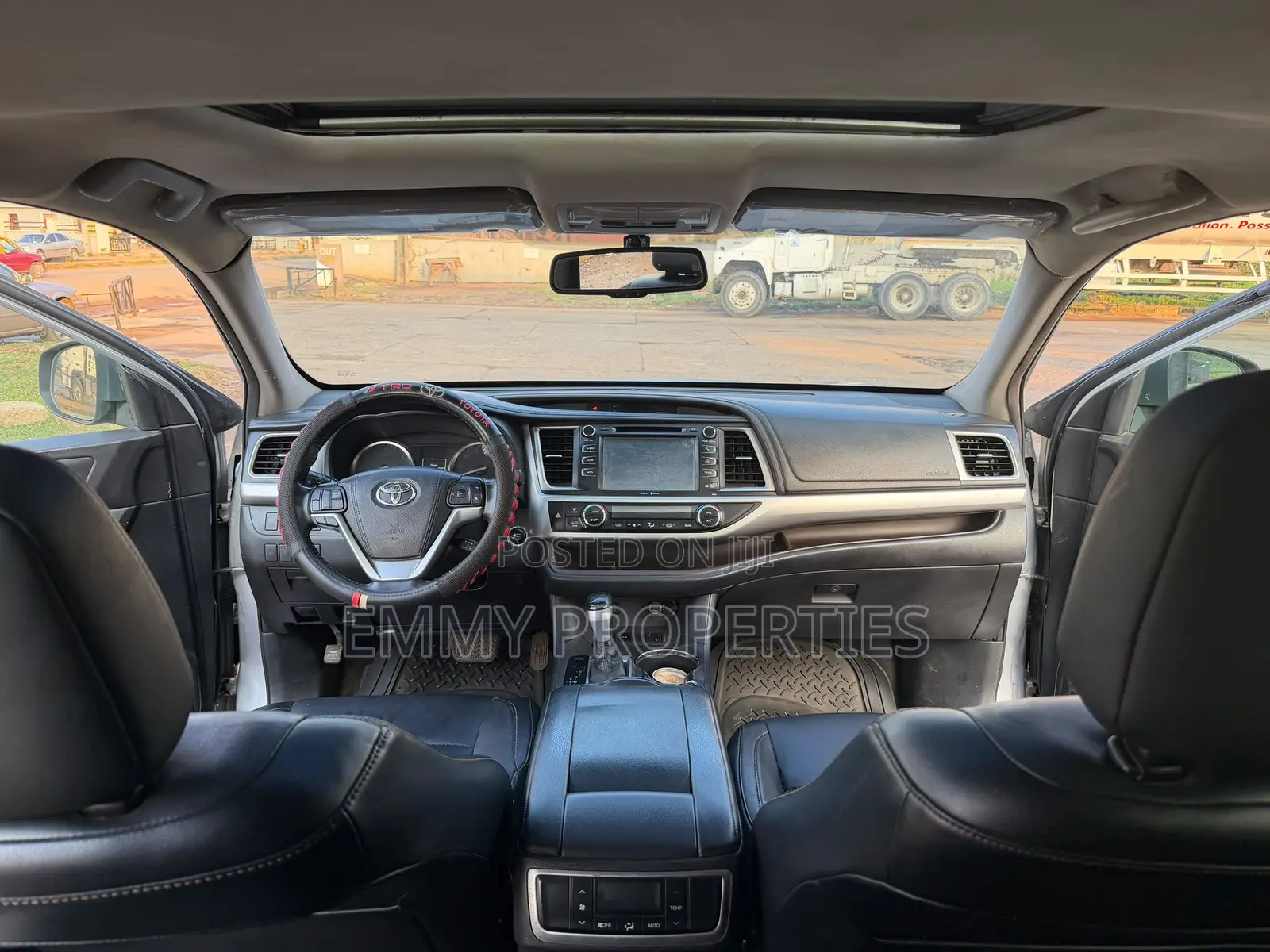 Toyota Highlander XLE 4x4 V6 (3.5L 6cyl 8A) 2017 Silver