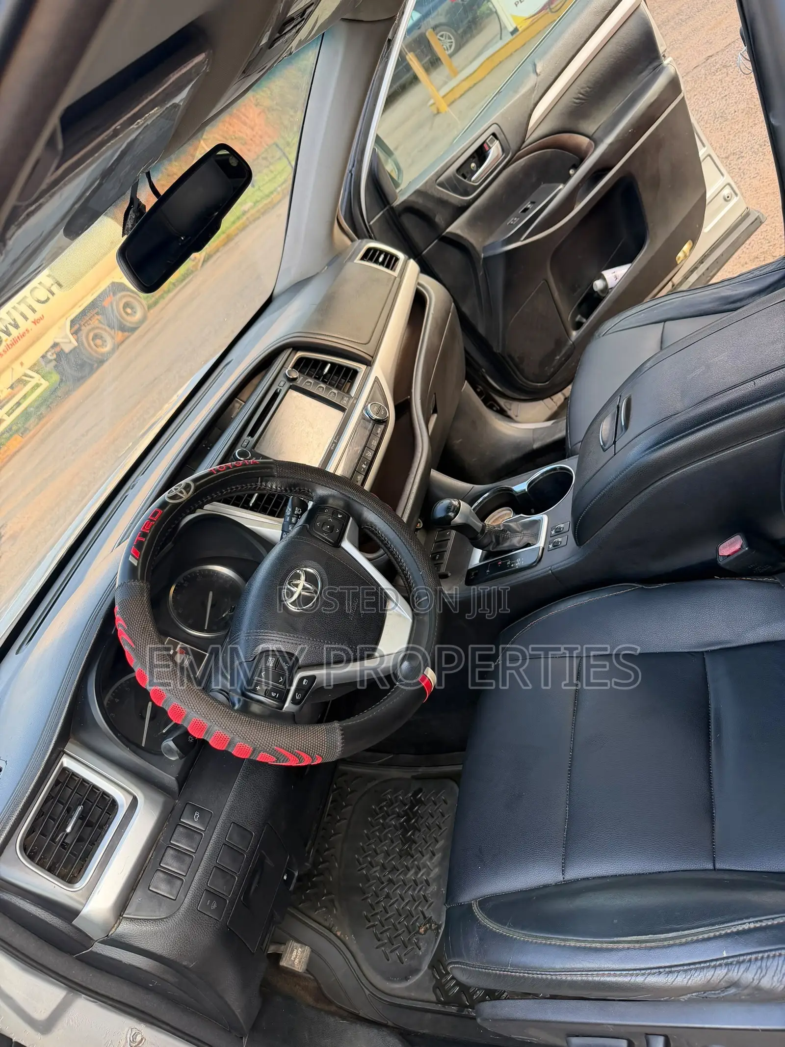 Toyota Highlander XLE 4x4 V6 (3.5L 6cyl 8A) 2017 Silver