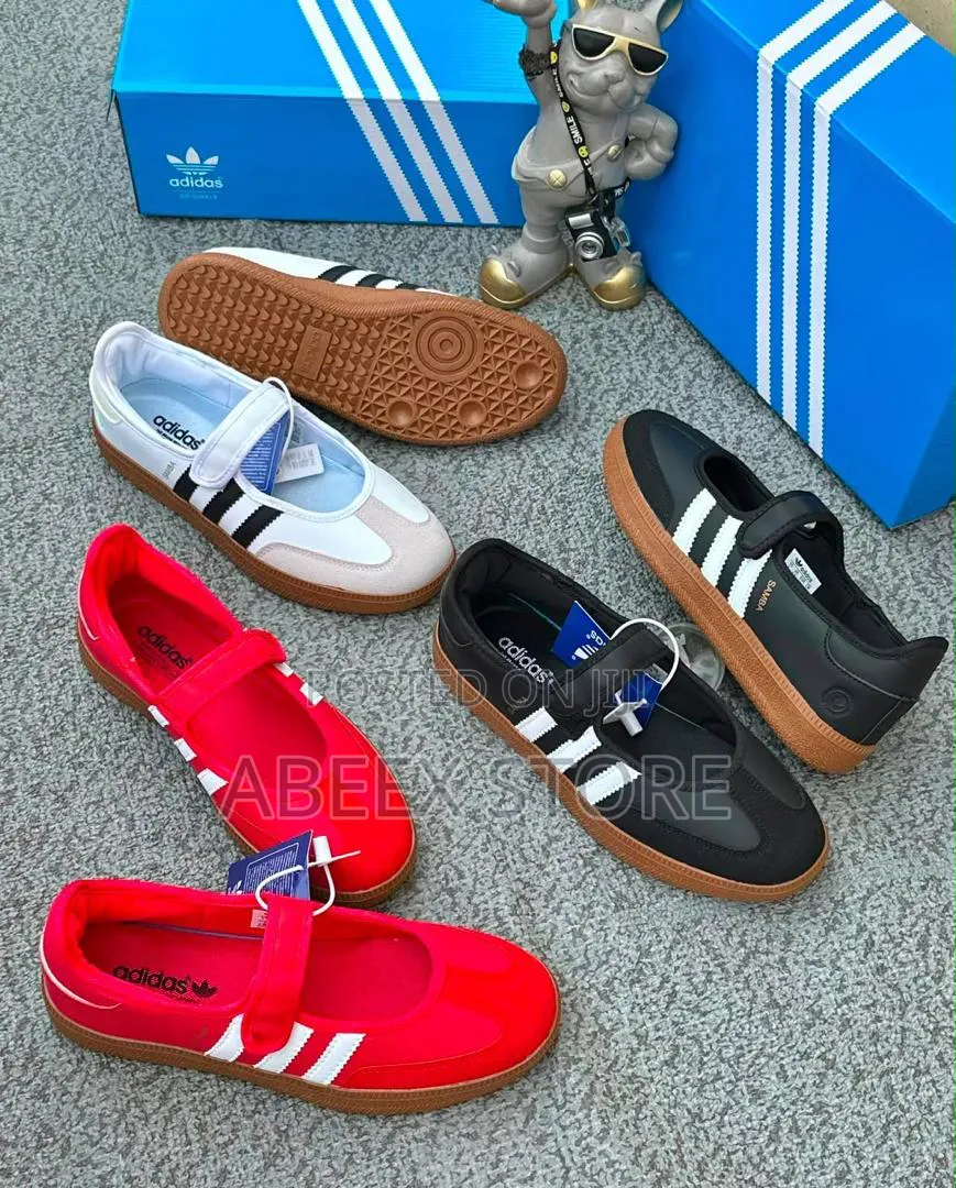 Quality Adidas Flat Sneakers