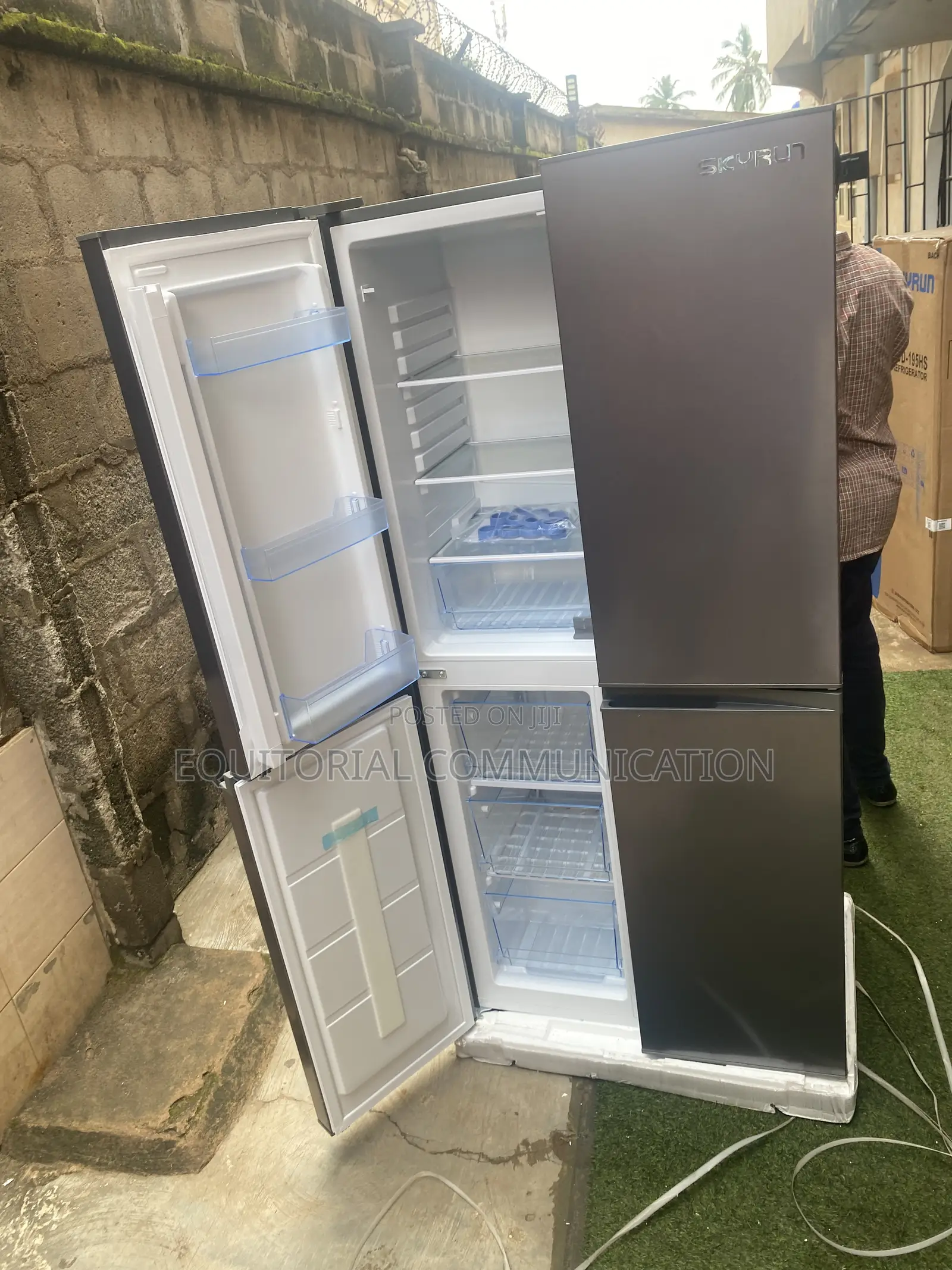 SKYRUN 4-Door Food Cooling Appliance