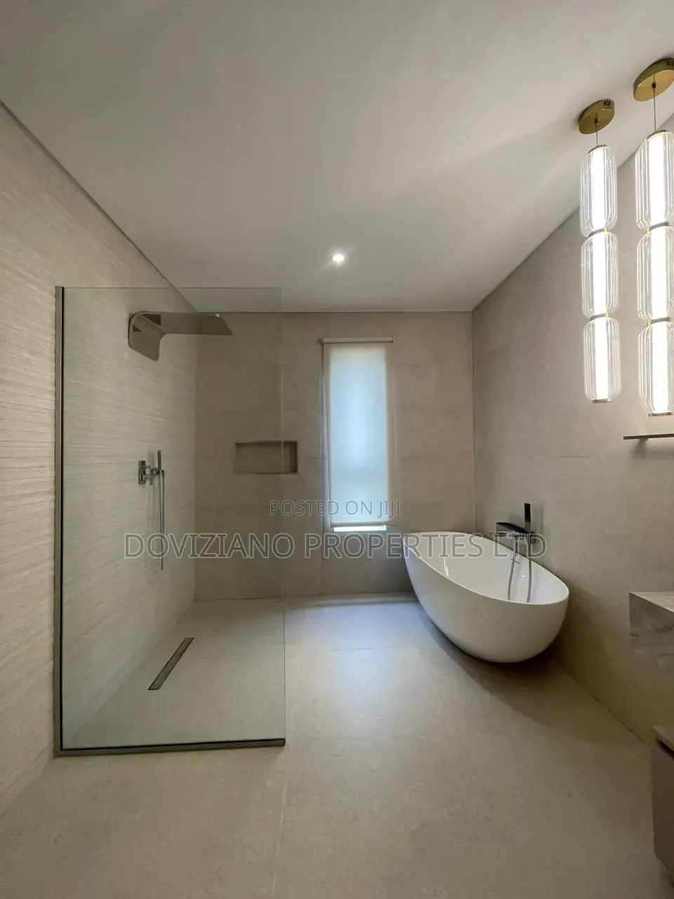 Furnished 5bdrm Duplex in Banana Island for sale
