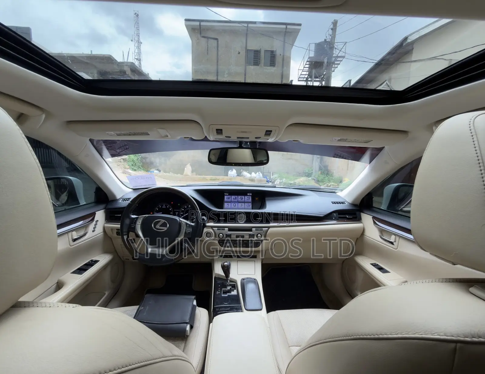 Lexus ES 350 FWD 2014 White
