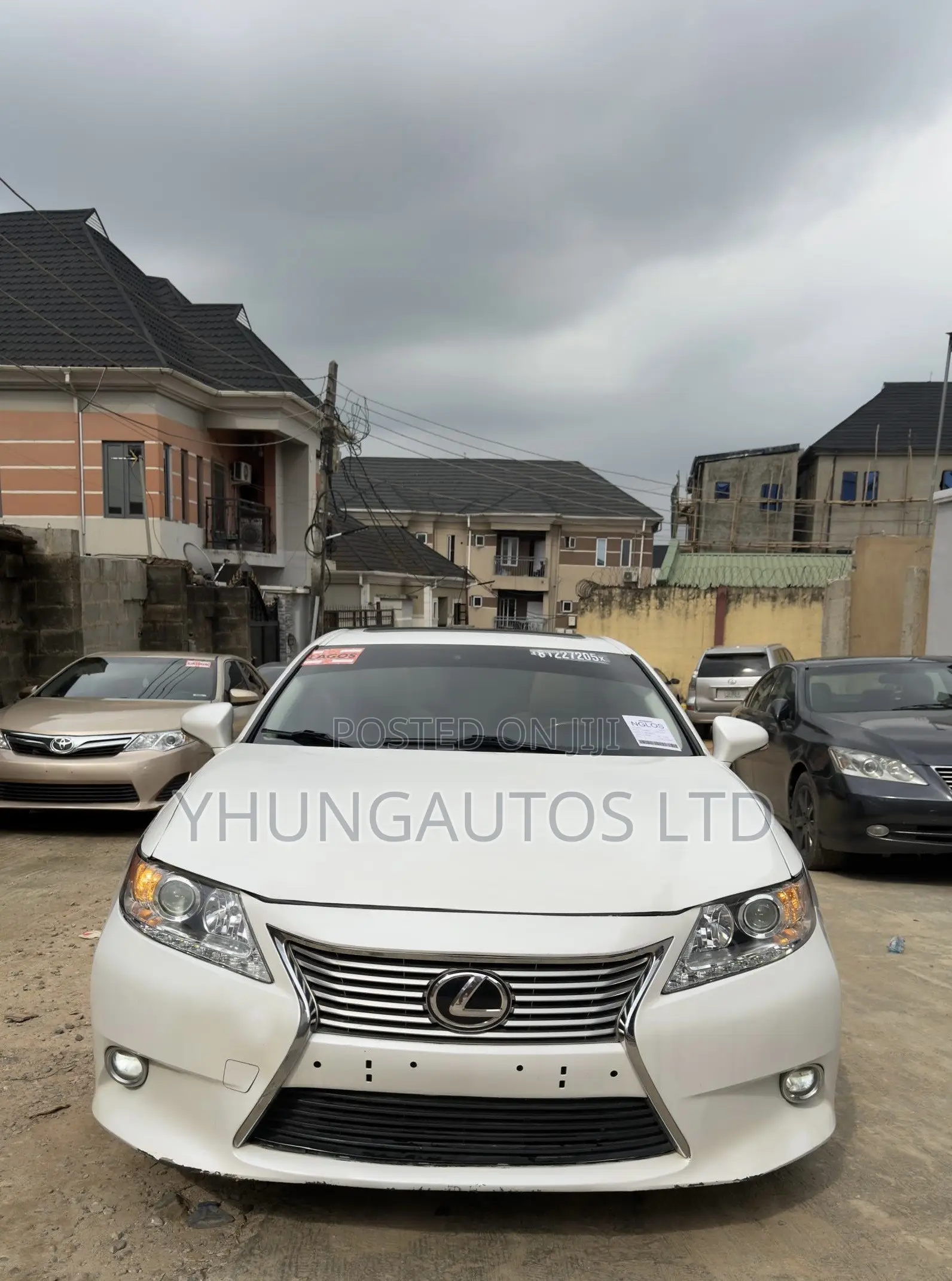 Lexus ES 350 FWD 2014 White