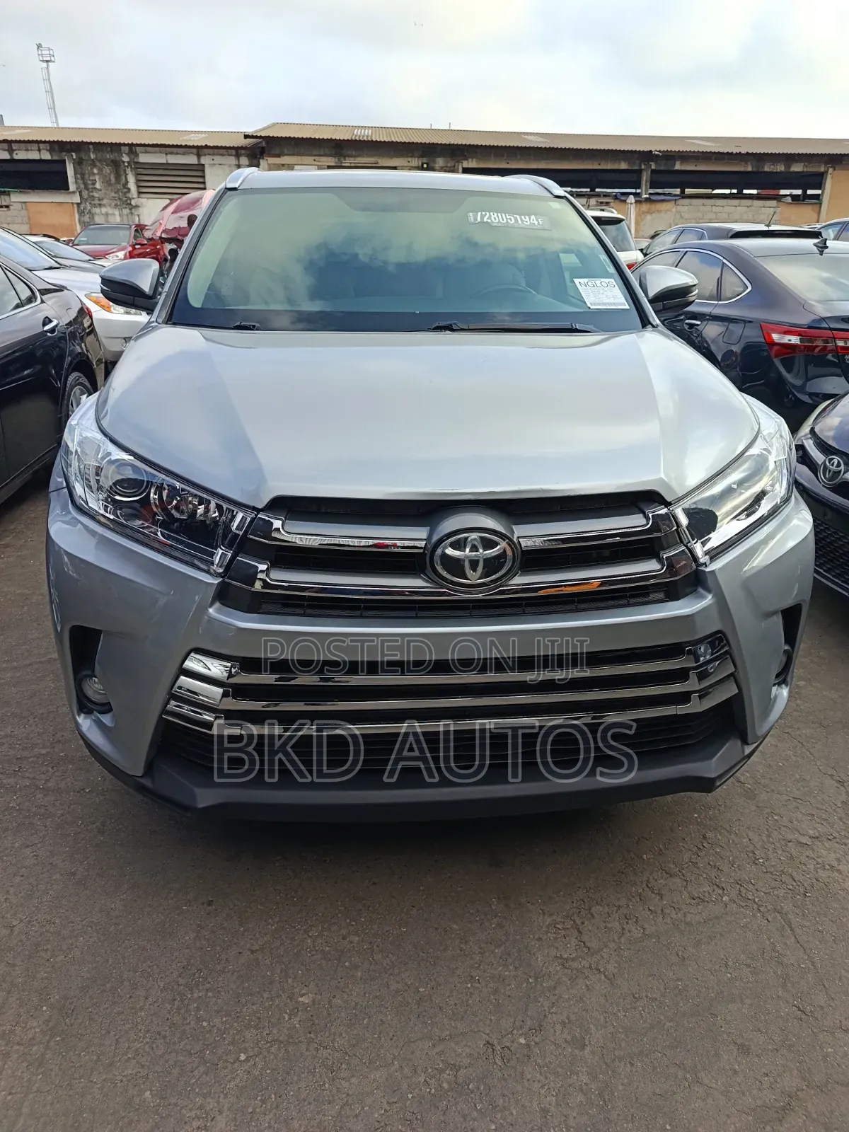 Toyota Highlander XLE 4dr SUV AWD (3.5L 6cyl 6A) 2015 Silver