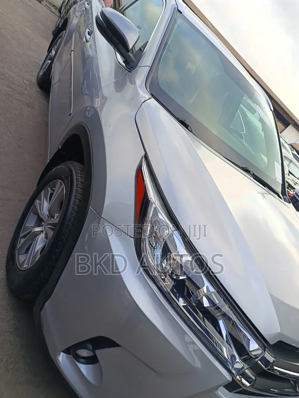 Toyota Highlander XLE 4dr SUV AWD (3.5L 6cyl 6A) 2015 Silver