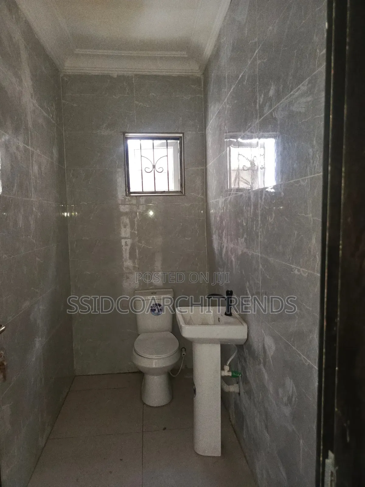 3bdrm Duplex in Call To Access, Ikate for rent