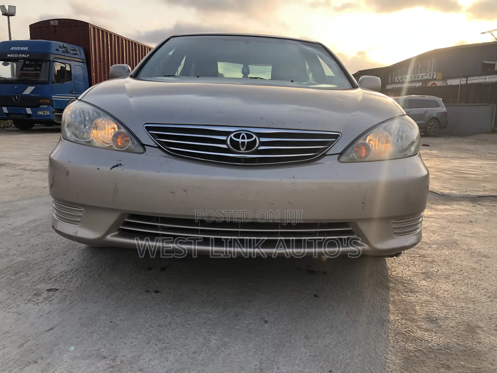 Toyota Camry 2.4 XLE 2005 Gold