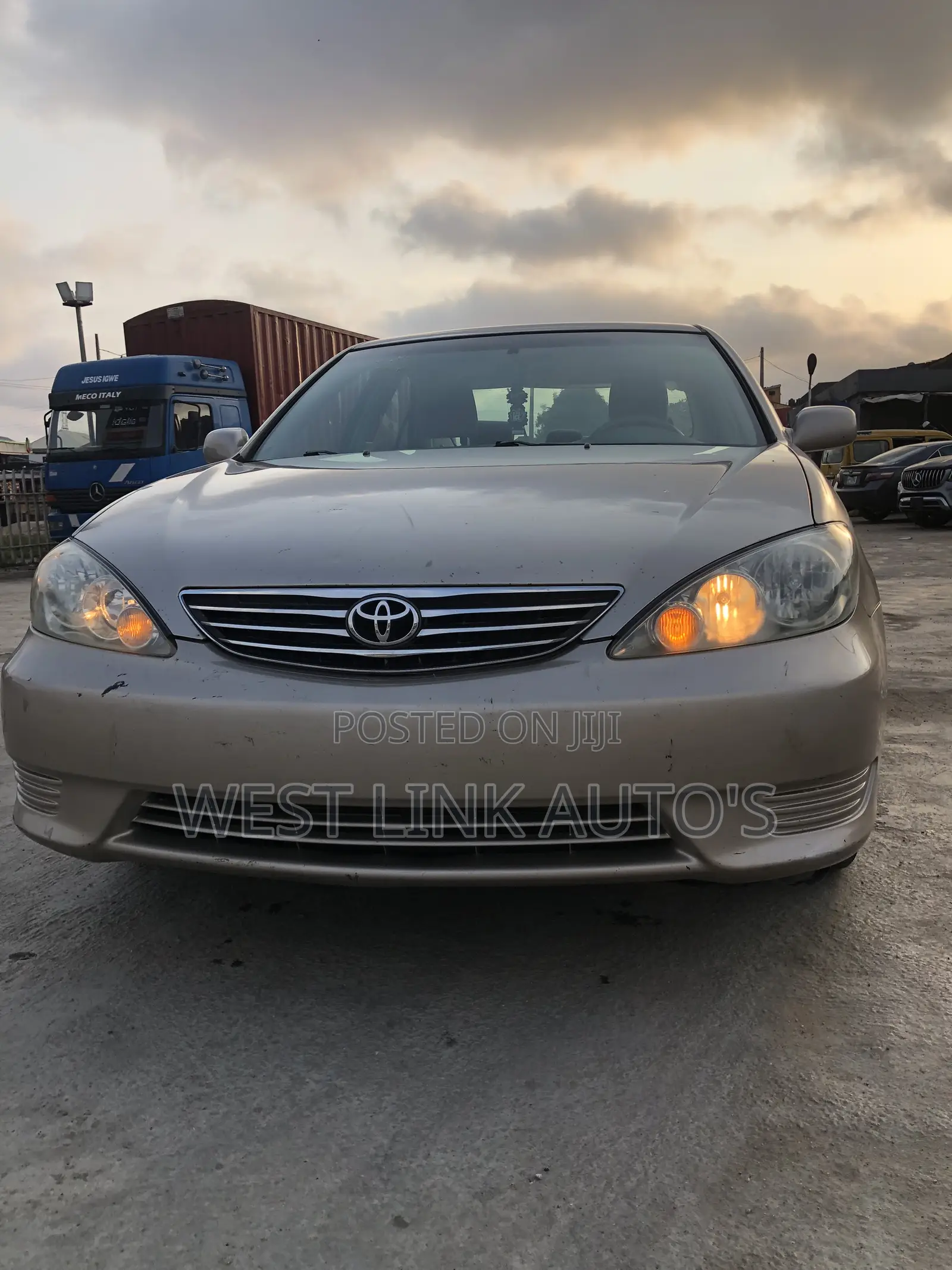 Toyota Camry 2.4 XLE 2005 Gold