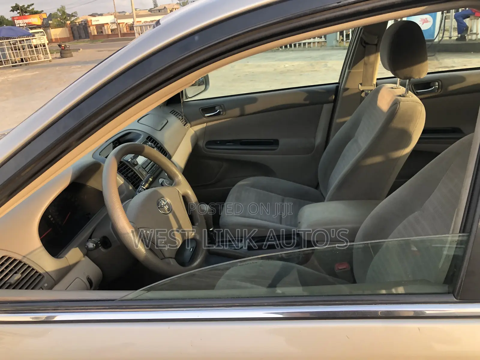 Toyota Camry 2.4 XLE 2005 Gold