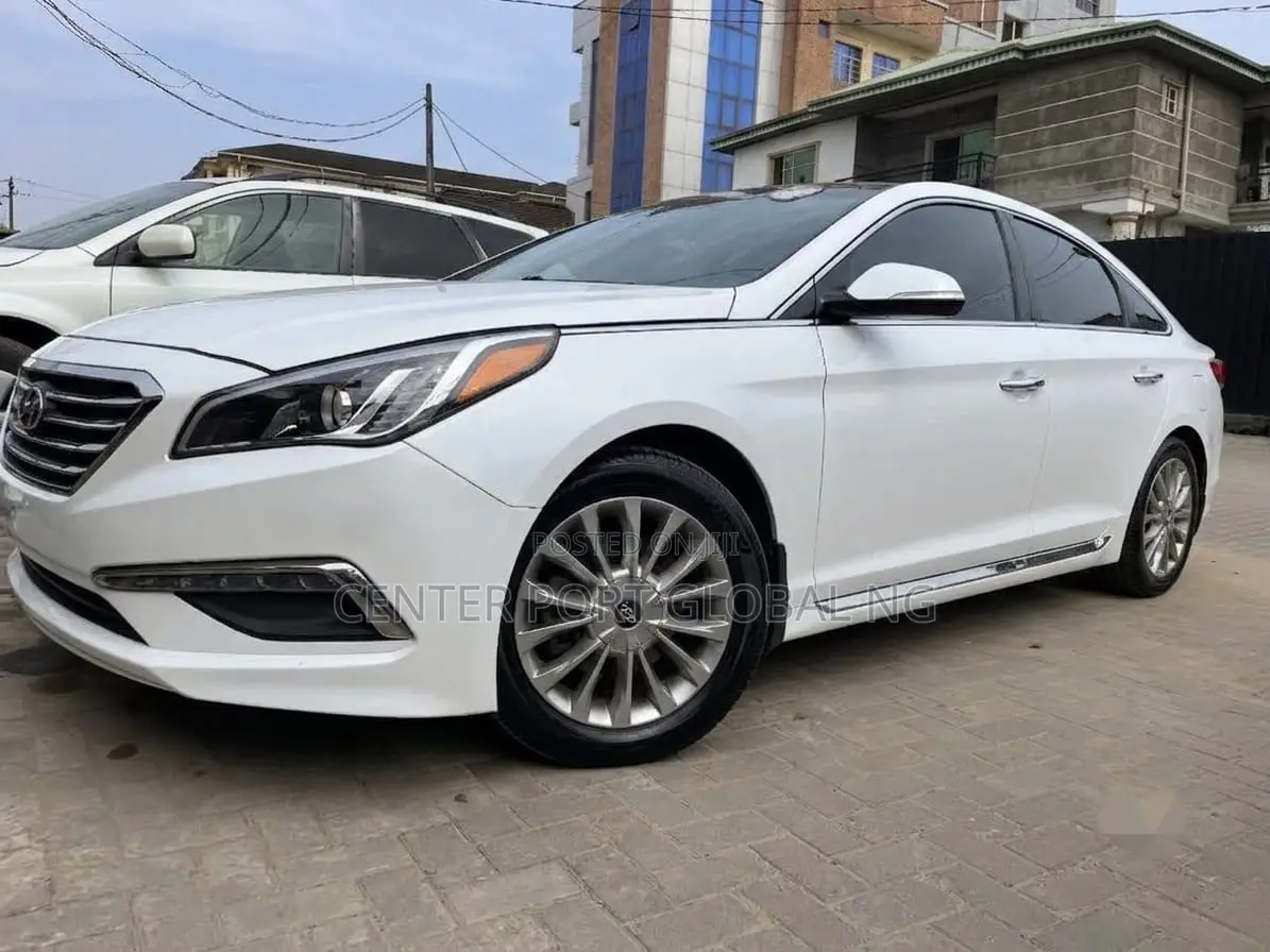 Hyundai Sonata Limited 2.0T 4dr Sedan (2.0L 4cyl Turbo 6A) 2015 White