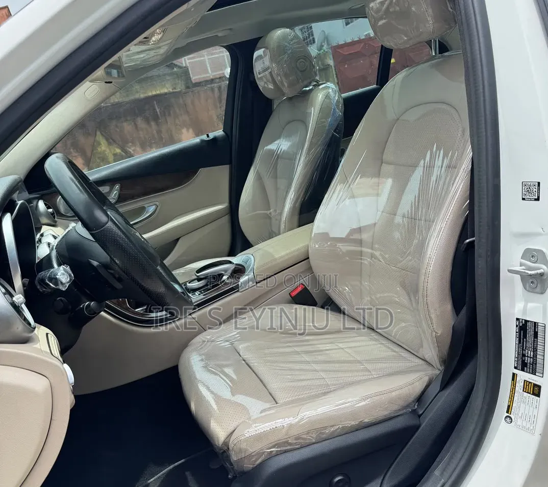 Mercedes-Benz C300 2017 White