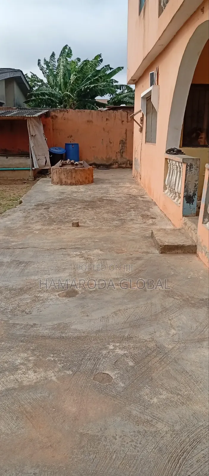 6bdrm Block of Flats in Ijegun for sale