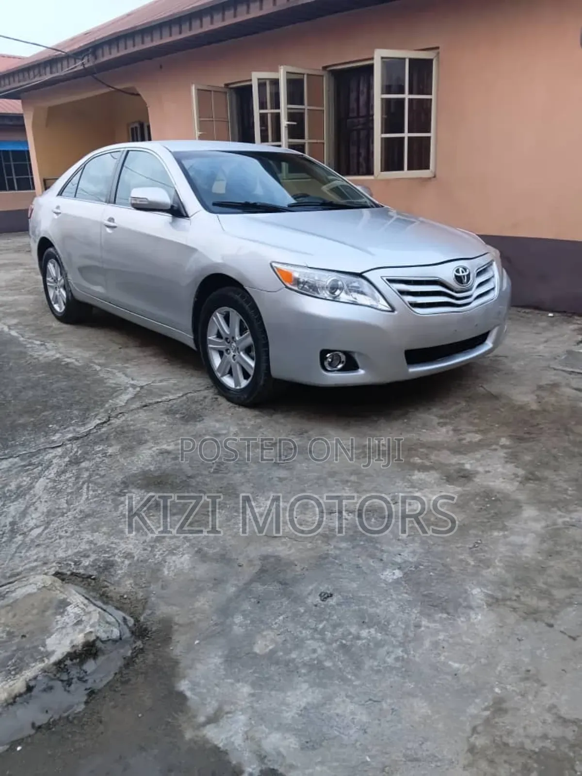 Toyota Camry SE 4dr Sedan (2.5L 4cyl 6AM) 2010 Silver