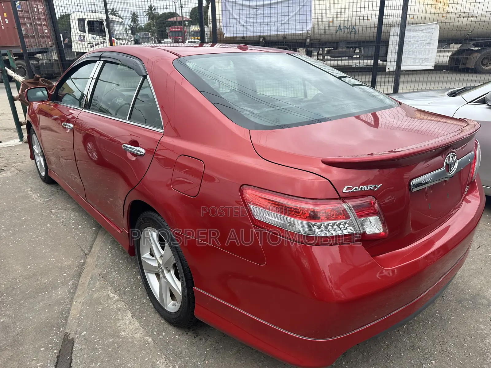 Toyota Camry SE 4dr Sedan (2.5L 4cyl 6A) 2011 Red