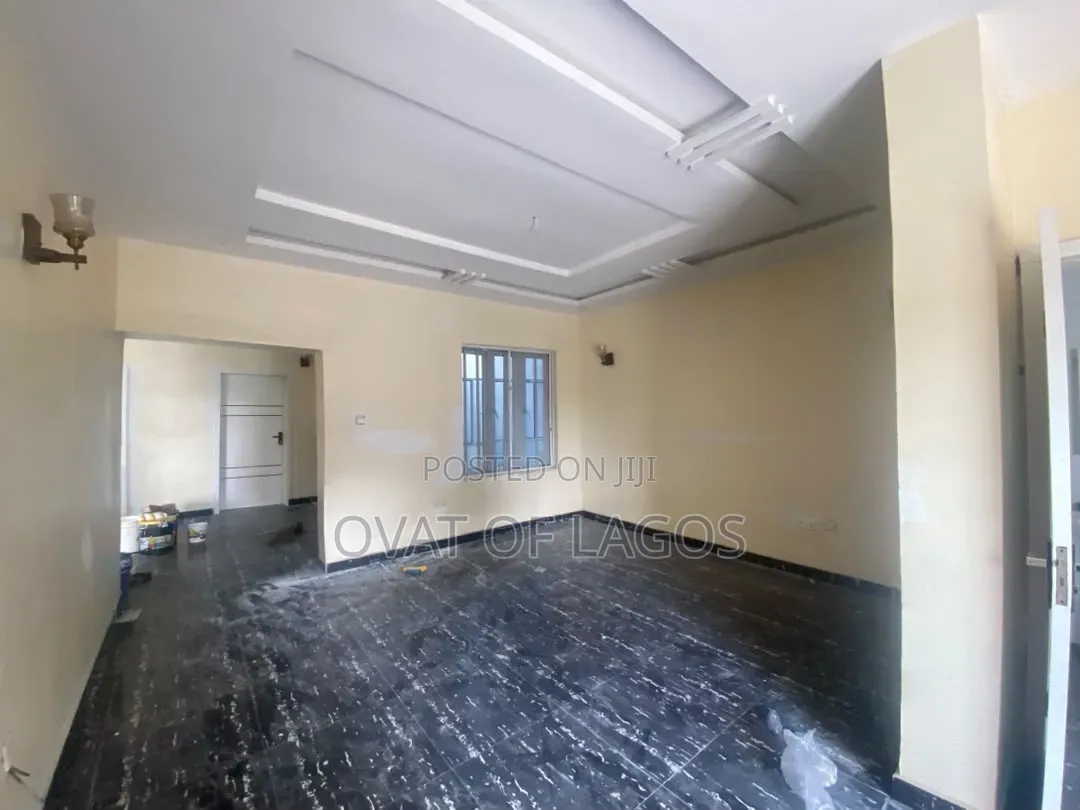 4bdrm Duplex in Lekki Phase 2 for rent