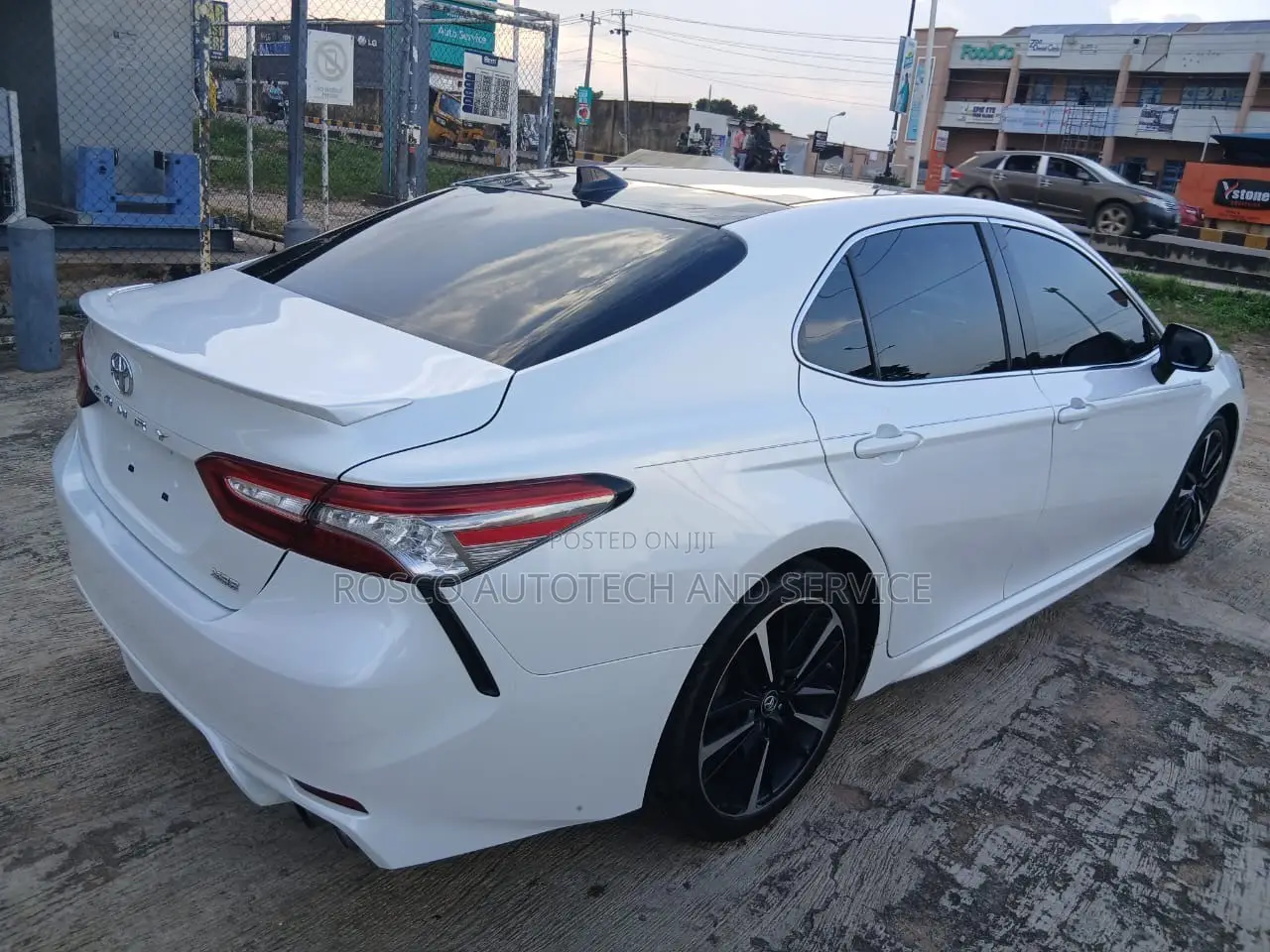 Toyota Camry XSE (2.5L 4cyl 8A) 2019 White