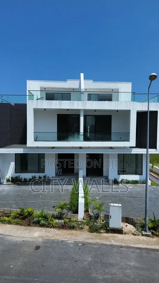 Furnished 5bdrm Duplex in Cowrie Creek, Ikate for sale