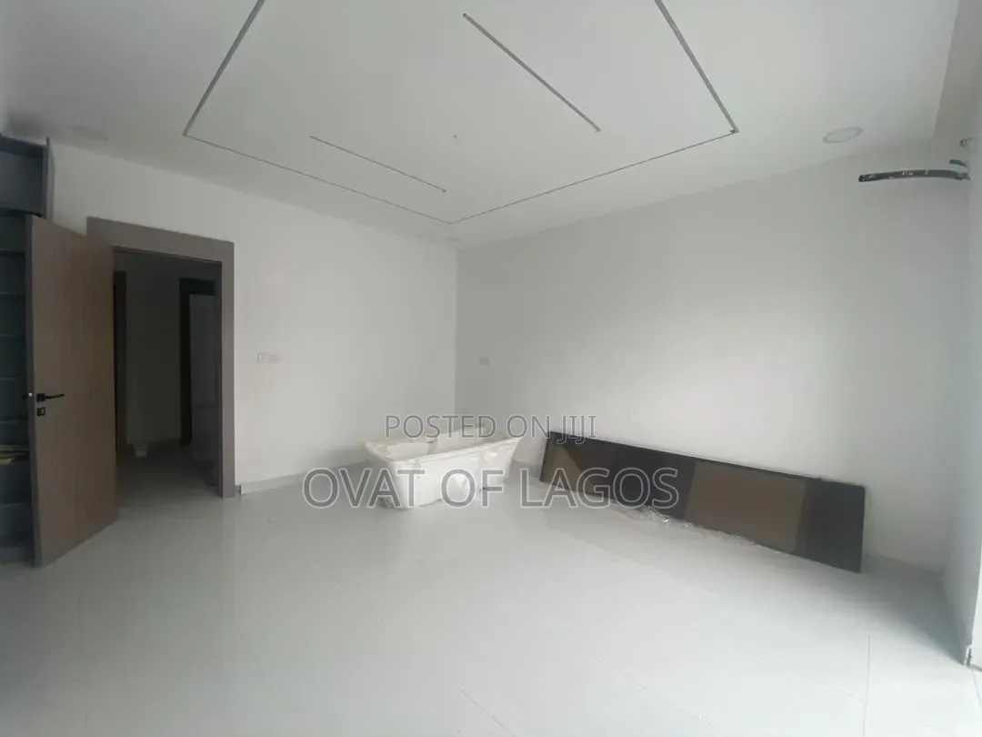 4bdrm Duplex in Harris Drive, VGC / Ajah for sale