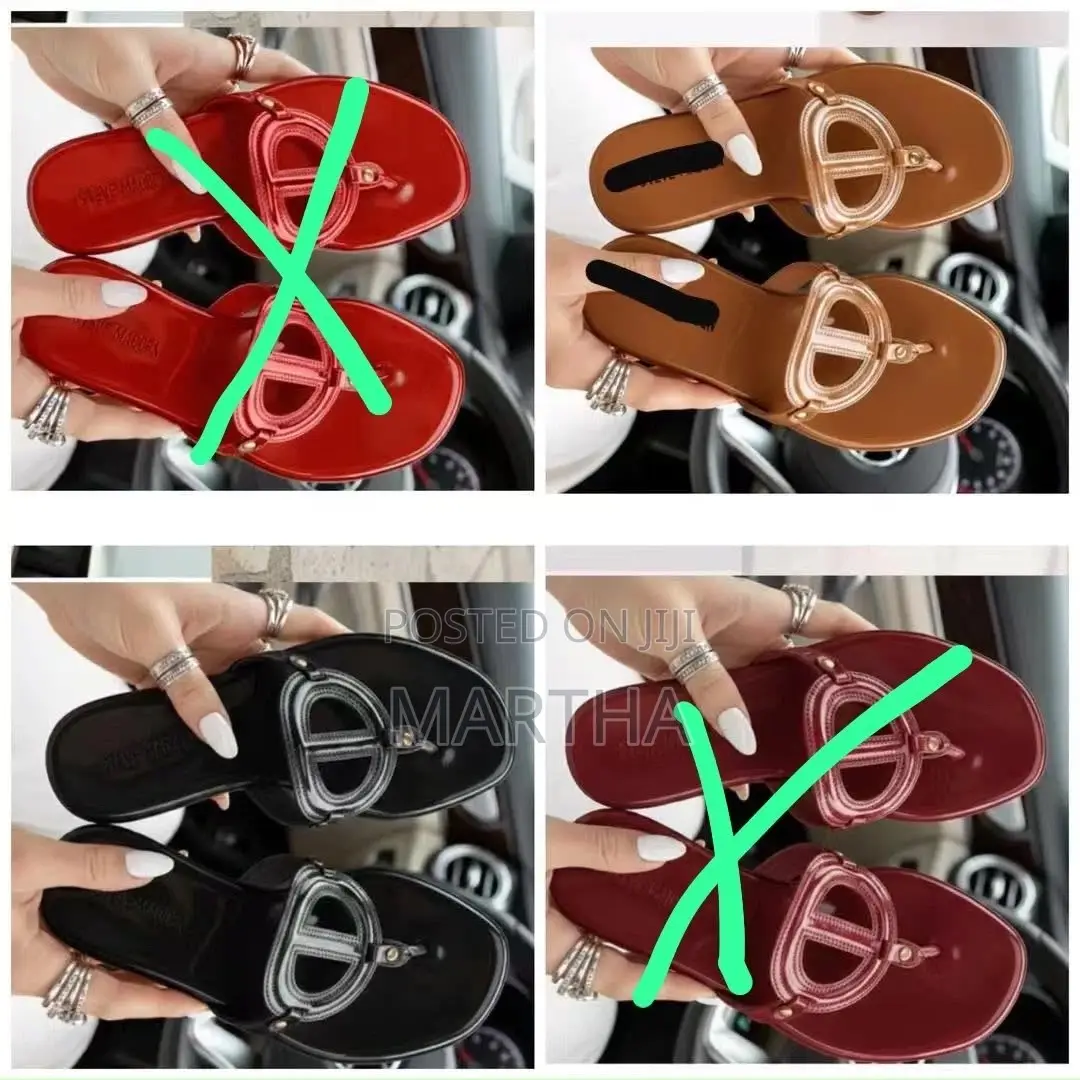 Beautiful Steve Madden Flat Slippers