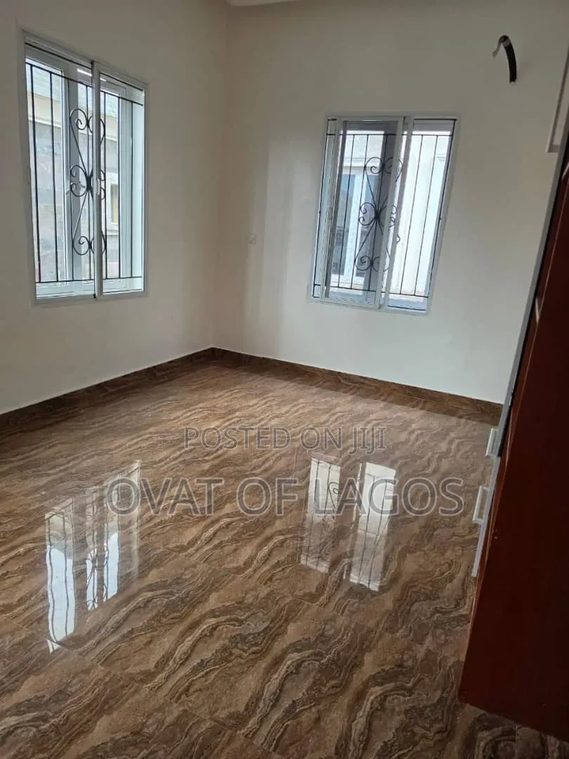 5bdrm Duplex in Parkview Estate for rent