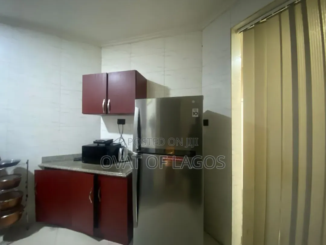 Furnished 3bdrm Apartment in Chevron for rent