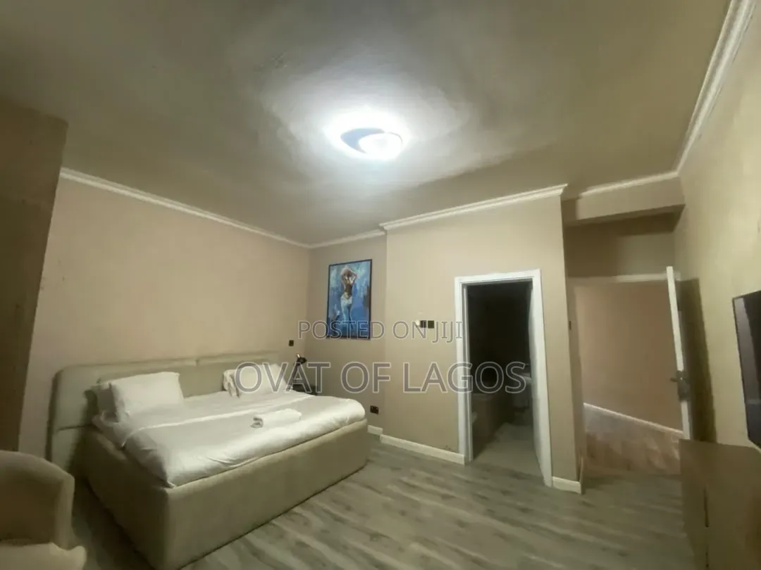 Furnished 3bdrm Apartment in Chevron for rent