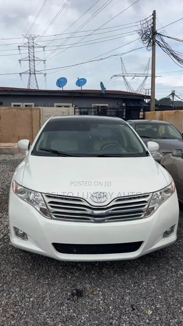 Toyota Venza 2010 White
