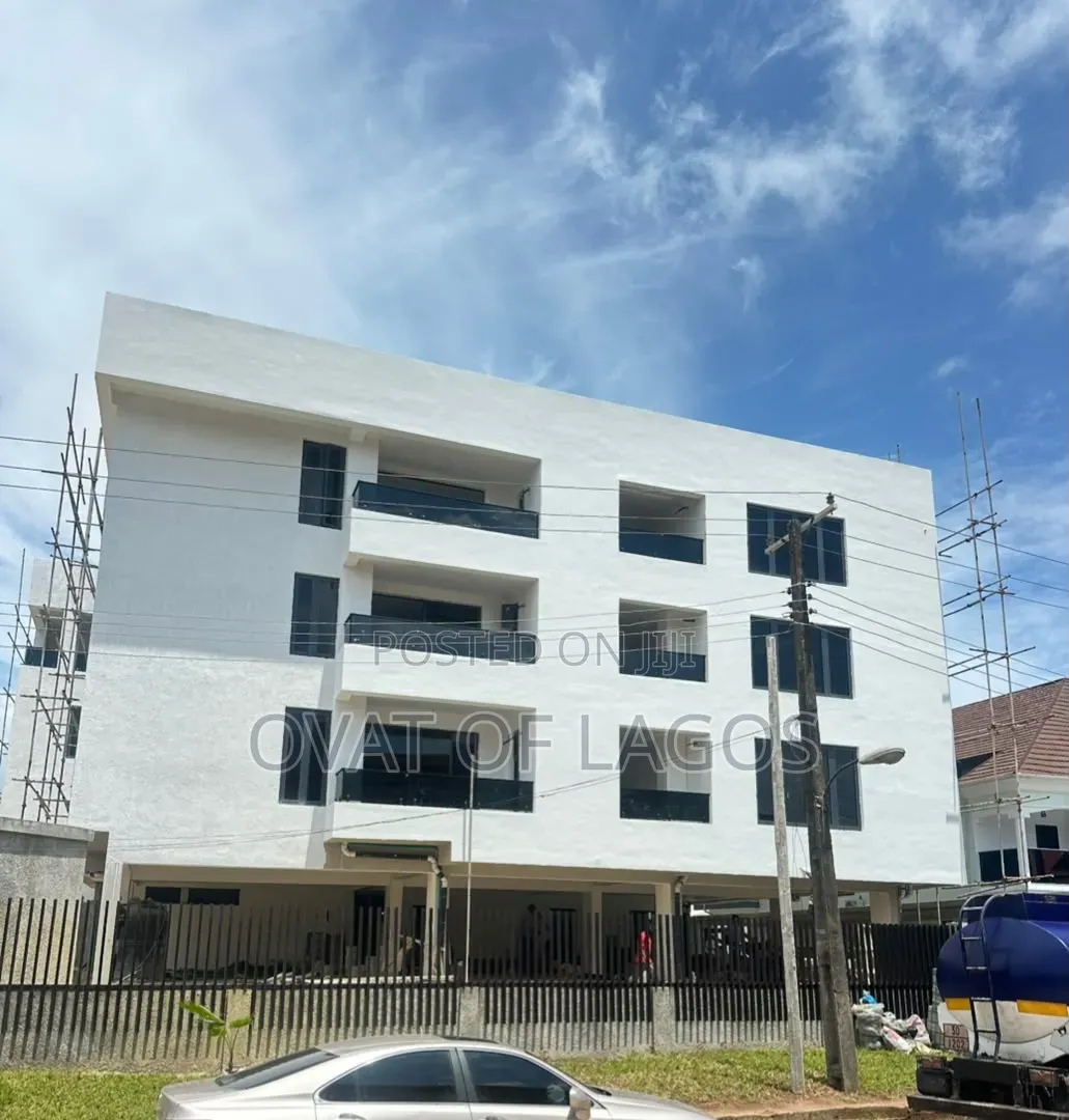 2bdrm Maisonette in Lekki Phase 1 for sale
