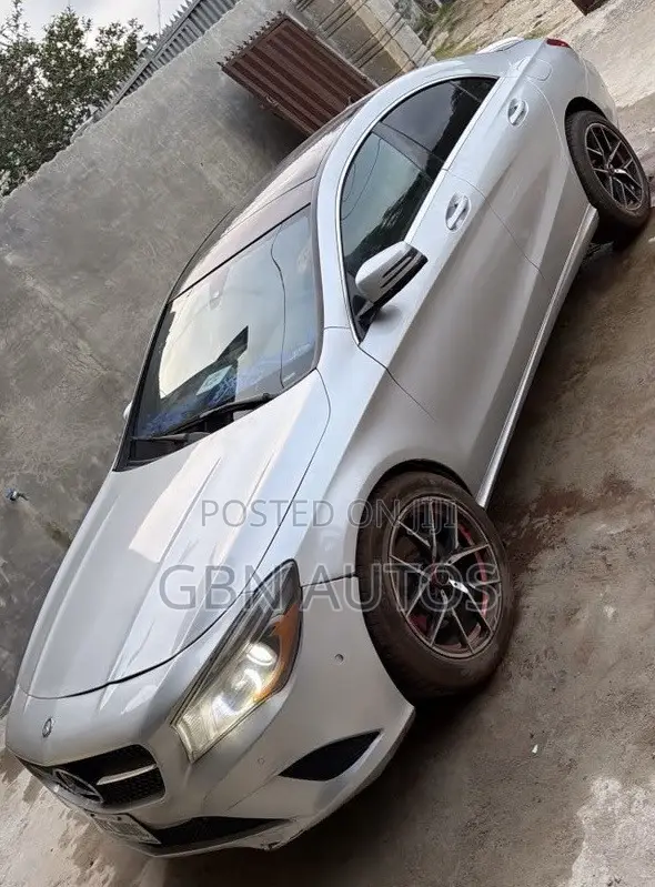 Mercedes-Benz CLA-Class CLA 250 4MATIC Wagon 2015 Gray