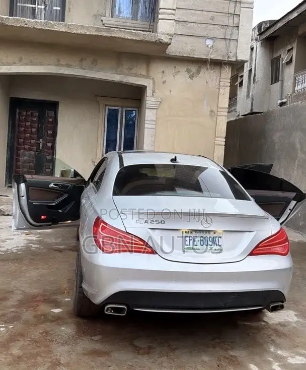 Mercedes-Benz CLA-Class CLA 250 4MATIC Wagon 2015 Gray