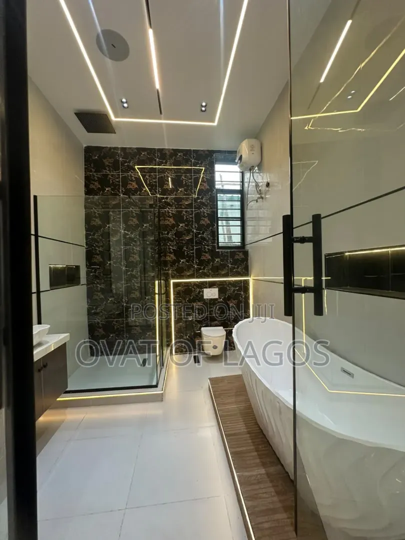 5bdrm Duplex in Orchid, Lekki Expressway for sale