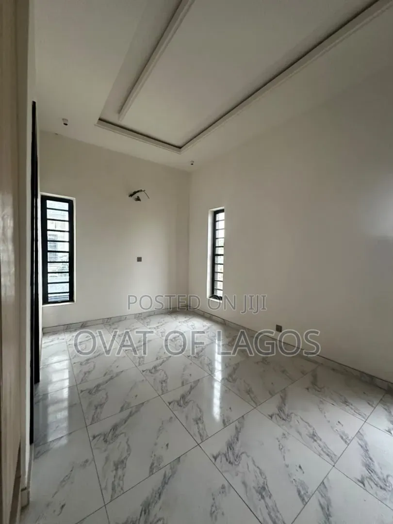 5bdrm Duplex in Orchid, Lekki Expressway for sale