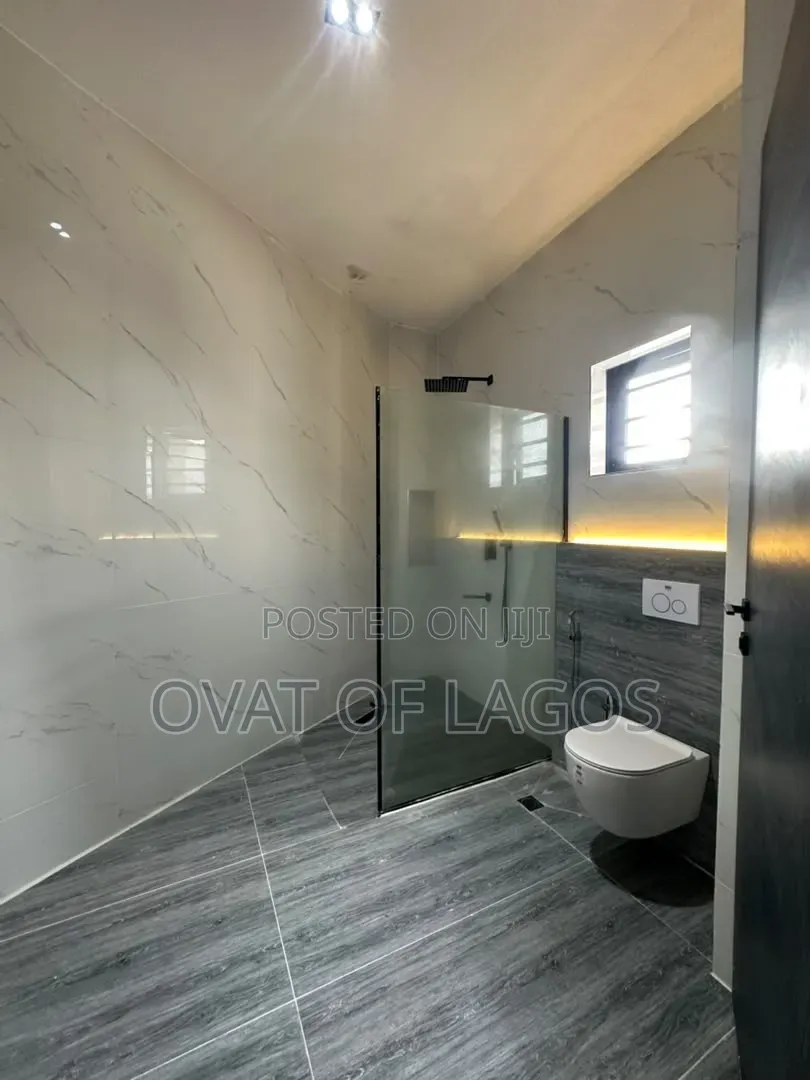 5bdrm Duplex in Megamound, Ikota for sale
