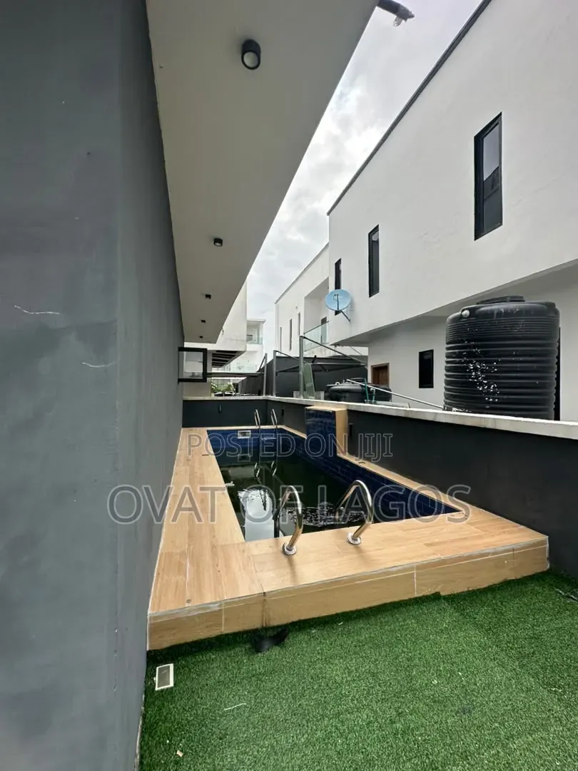5bdrm Duplex in Megamound, Ikota for sale