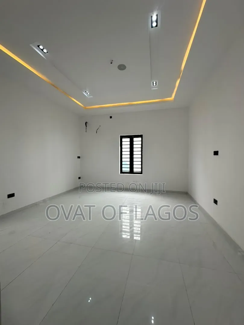5bdrm Duplex in Megamound, Ikota for sale