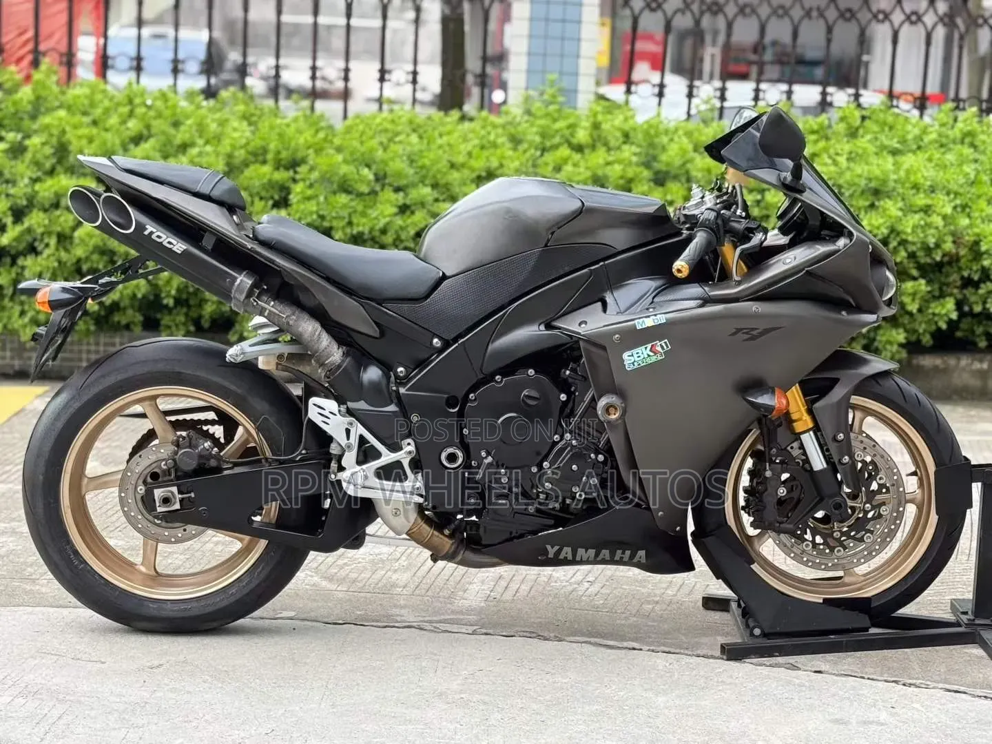 Yamaha R1 2011 Black