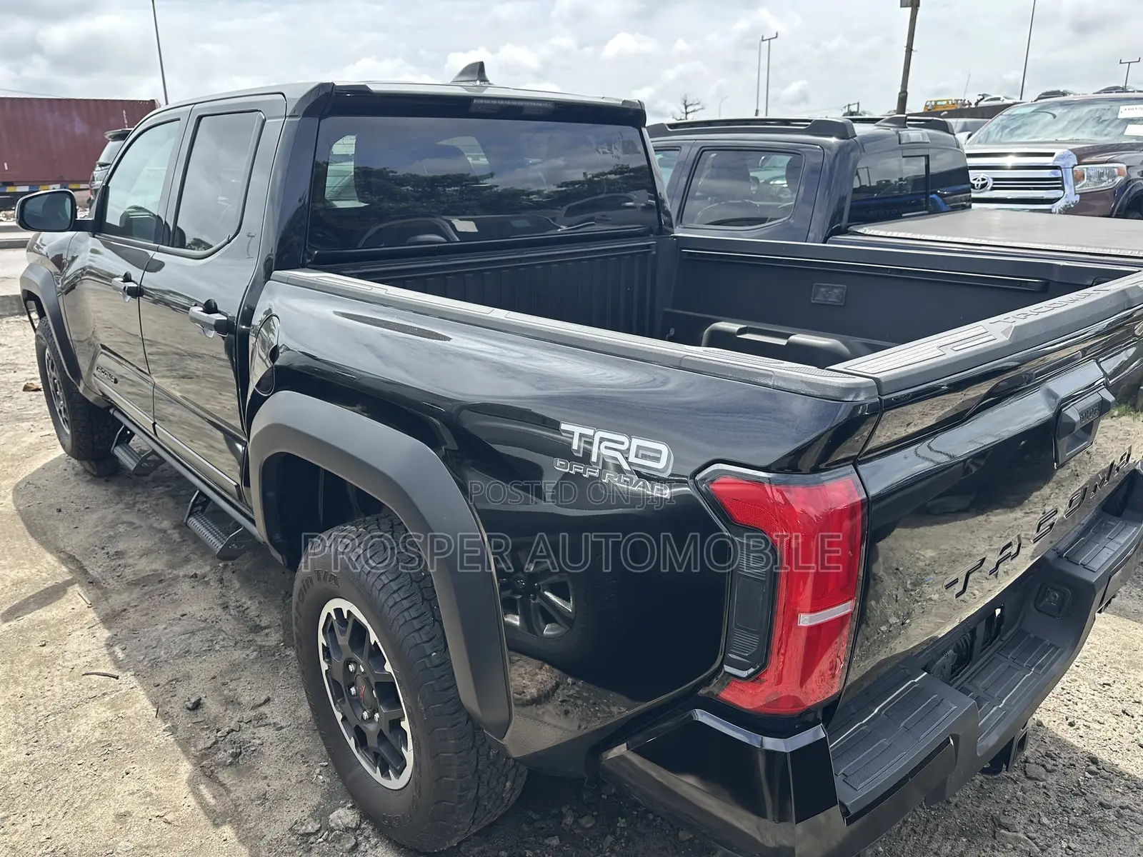 Toyota Tacoma TRD Off-Road Double Cab 4WD 5.0 ft. SB (Automatic) 2025 Black