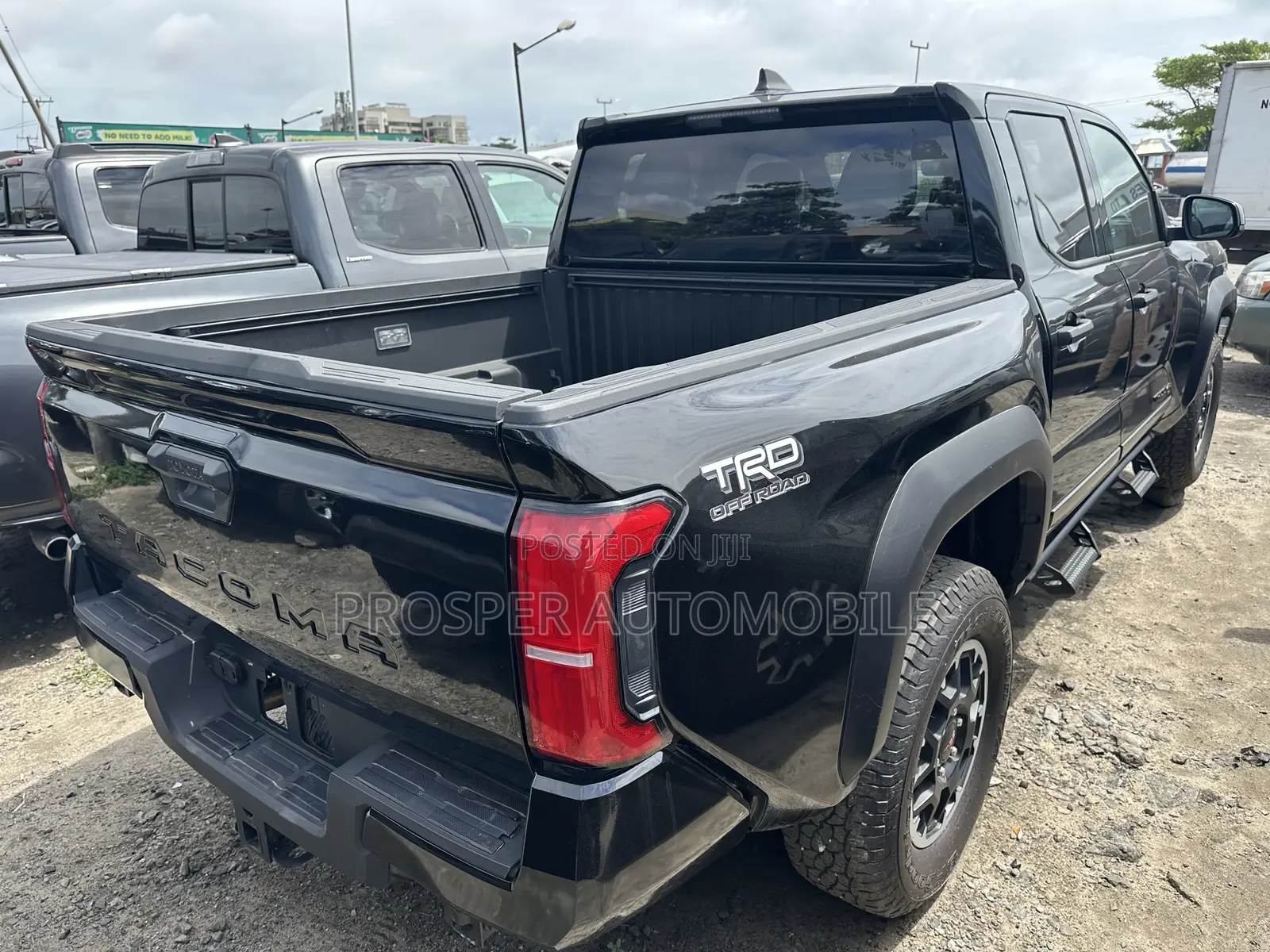 Toyota Tacoma TRD Off-Road Double Cab 4WD 5.0 ft. SB (Automatic) 2025 Black