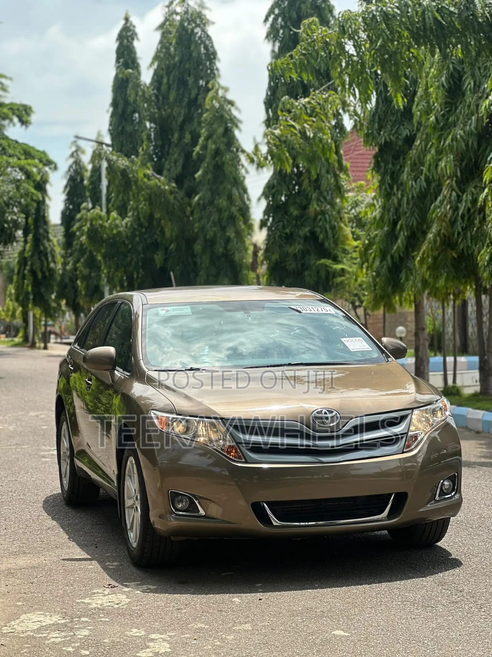 Toyota Venza LE 2011 Brown