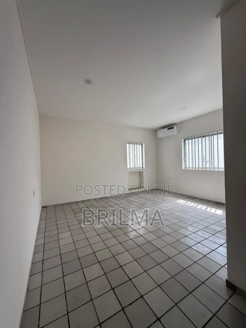 10bdrm Duplex in Maitama for sale